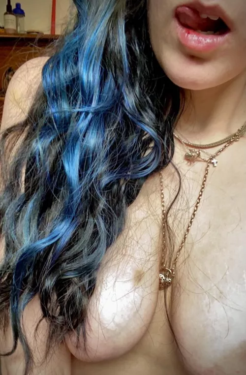 My other favorite colour is blue…lucky I love having bruises from playing🖤💙