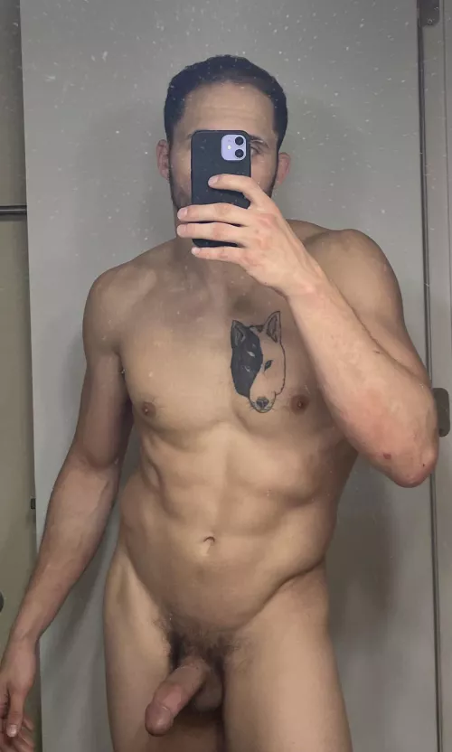 My workout was hard, now I need someone to make me harder 🤤