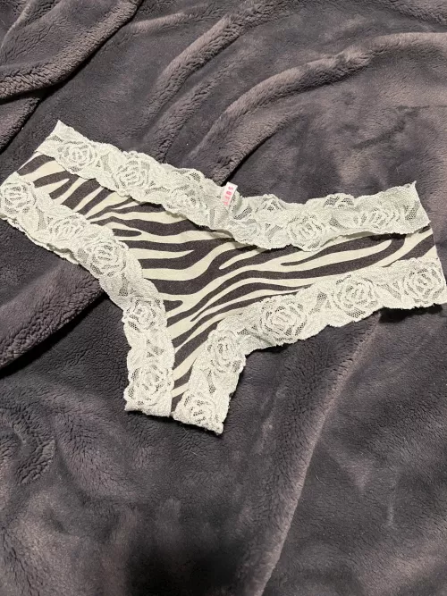 Nabbed these from a coworker today. She’s 28 petite f.