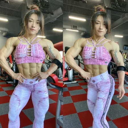 Naughty girl doing crazy things online :) You can check this on my snapchat yeahwhich