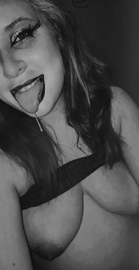 New here. 😘 Don't be shy. Hmu.