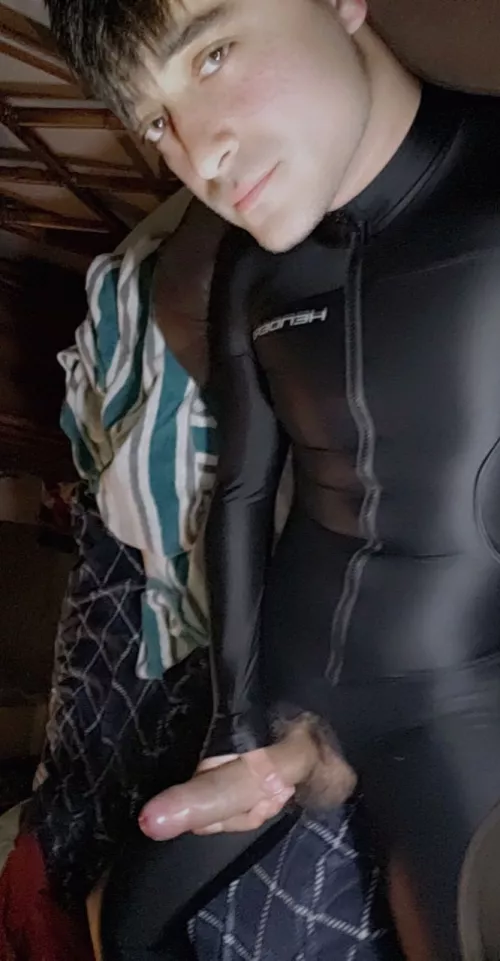 New lycra suit was too tight, had to let her free 😈