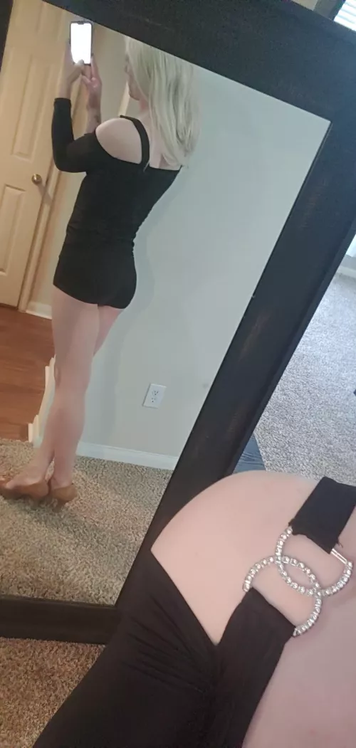 New outfit... I think I like it a lot 😄 what do you think?