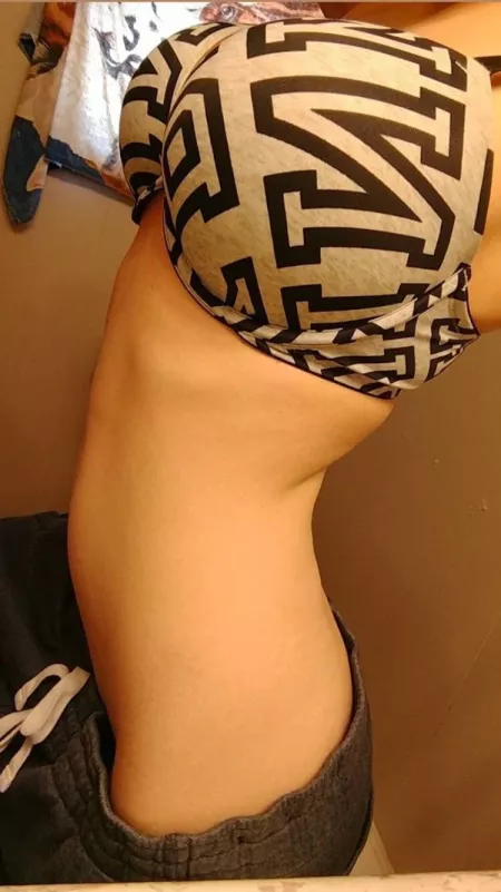 Nice pair of tits w a nice bra