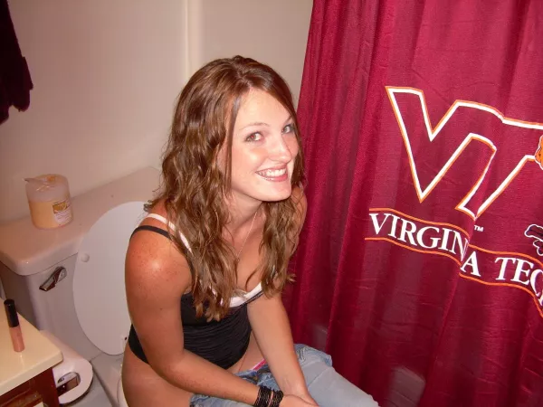 Nice shower curtain.