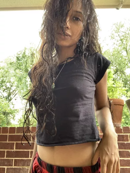 No bra, no makeup, no problem!