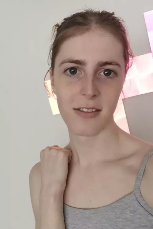 no makeup selfie 😊 tell me i look cute pls✨