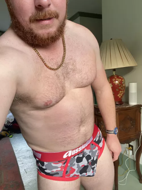 Not even camouflage can disguise how psyched I am that it’s Friday! 💥💥💥