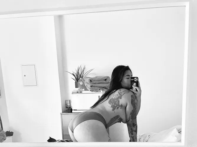 Not your avg Filipina babe 🖤