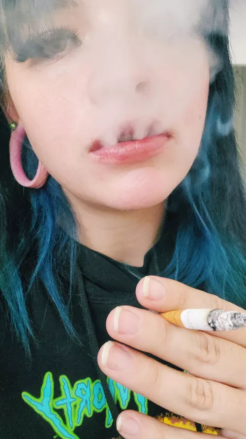 Nothing like a good cig after dinner 🤤