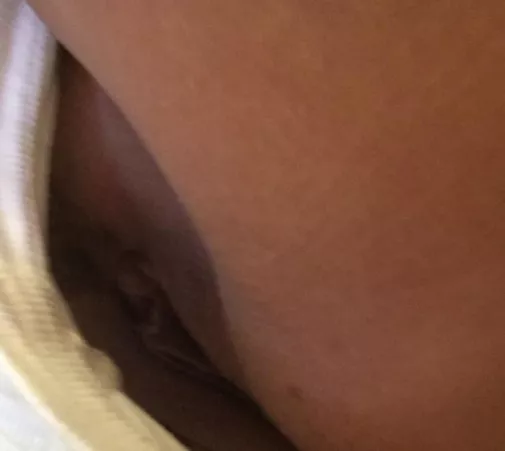 NSFW I like watching you casually peeking at my pussy.