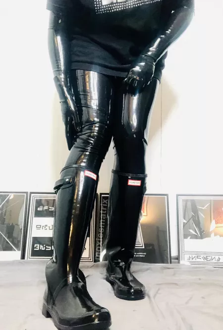 (oc) I recently discovered a love for rubber boots 🖤 any other fans? I look forward to getting these dirty~