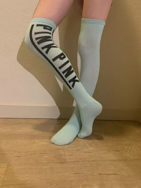 One my favorite pairs of knee socks, what do you think?