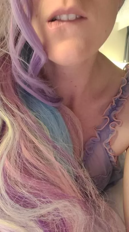 ONLY 3 DAYS LEFT TO GET YOUR FREE TRIAL 🥵 NO PPV on my profile, custom content menu, controllable toys and more! 😈 Come be naughty with me 😘