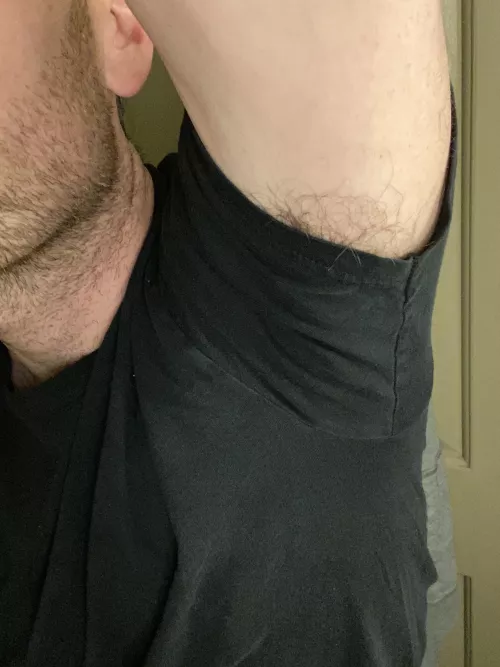 Peeking out when I’m just trying to stretch 😈