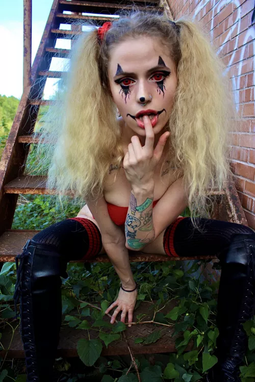 Play A Game With Me😈