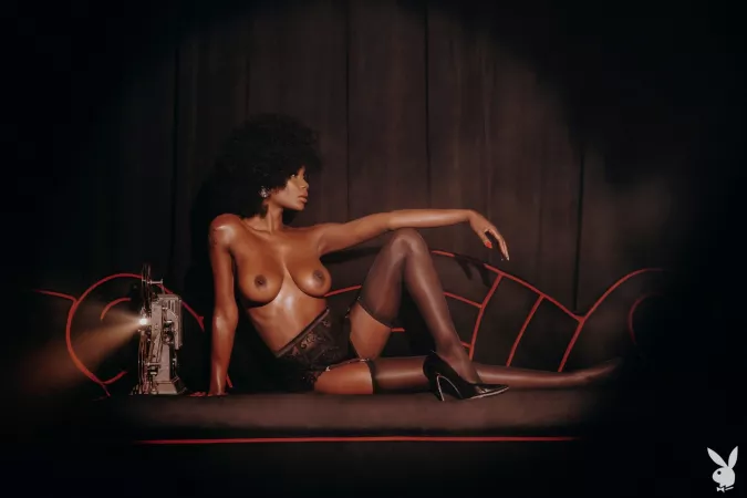 Playmate February 2020: Chasity Samone (AIC)