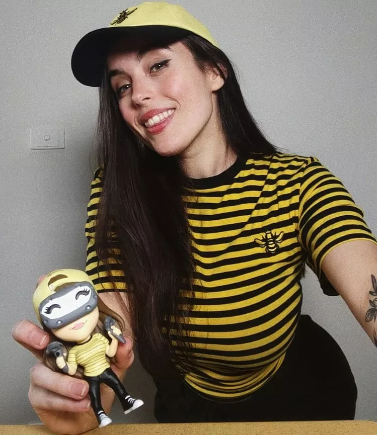 PLEASE START GIVING NAMES WHEN YOU POST!!! I'M SICK OF SEEING GOLD WITHOUT ANY NAMES ...anyways, here's Heyimbee PLEASE START GIVING NAMES WHEN YOU POST!!! I'M SICK OF SEEING GOLD WITHOUT ANY NAMES ...anyways, here's Heyimbee