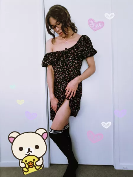 Pls ignore my scarred leg🥺