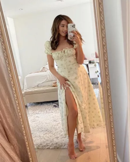 Pokimane’s feet makes me feel some type of way
