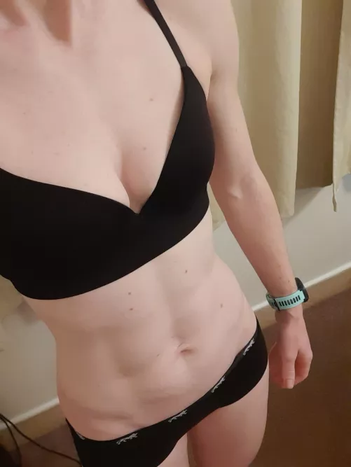 Post work out and post shower pics are my favourite, love seeing the work pay off [f36]