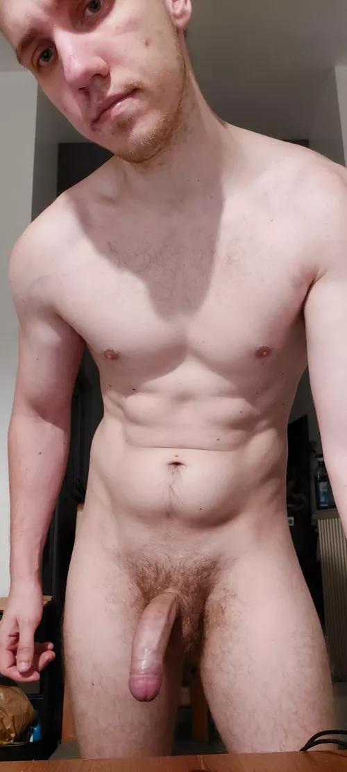 POV: I am waiting for you to get on my table so we can fuck ! Pm open ;)