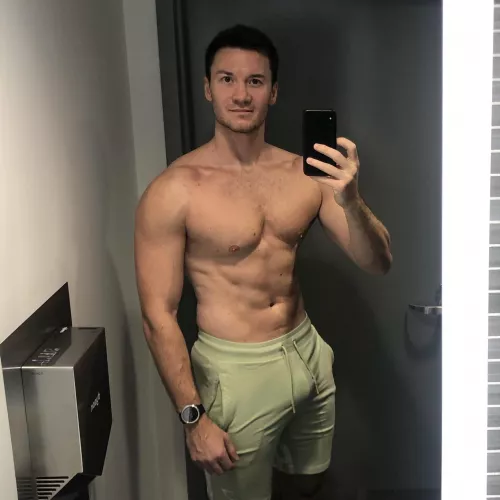 Quick chest workout to start the weekend off right