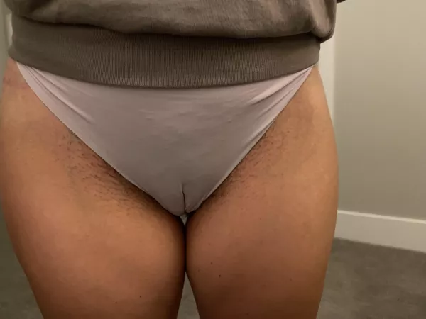 Quick lil facesit and then this…check the thigh gap lol