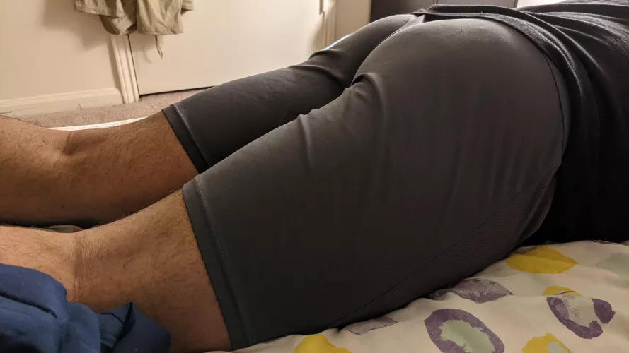 Quite conscious about my tiny ass. Could you give me some validation. *feeling low*.