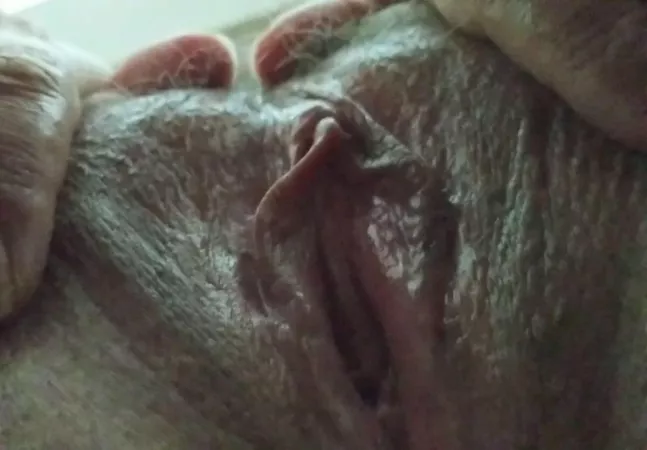 Rate my 44 yr old wife’s pussy :)