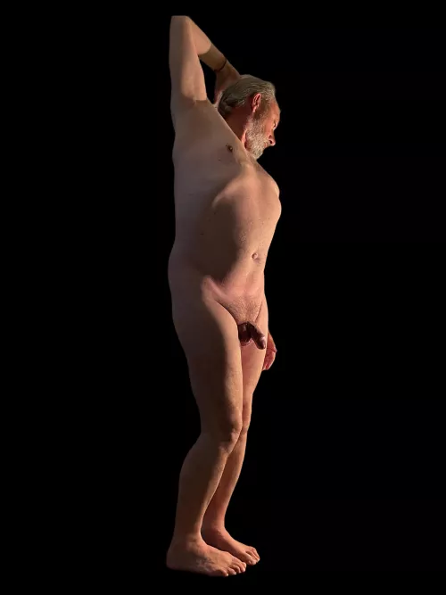 Reach (male full body)