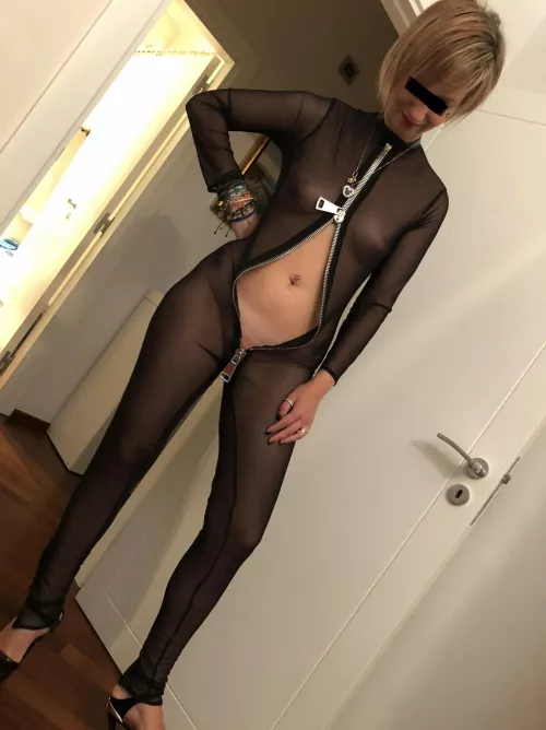 ready to go out. just need to put on a jacket F41