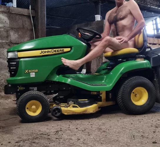 Risky Deere drive at work 😬