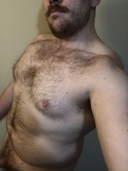 Seeing some good progress with chest and shoulder workouts. Now to wind down with some wrist exercises 👻