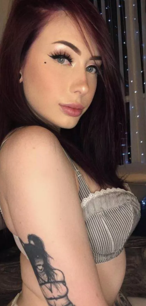 selling] [26] [F] I am very hot, I want to play all night 😈 😈😈😈😈[cockrate] [GFE][Pics][vids][sexting] kik [eliselaurennes]