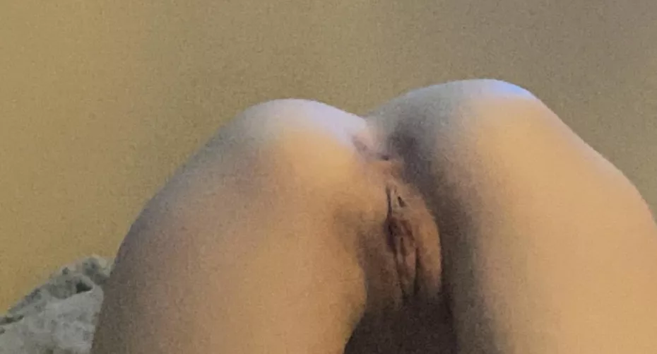 selling pictures and videos, customs,sexting sessions, dick ratings and more, kik and snap-honeycrystal420