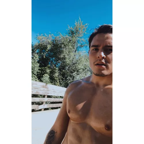Sensing full body nudes to everyone that upvotes this β¬οΈπ¦ Sensing full body nudes to everyone that upvotes this β¬οΈπ¦