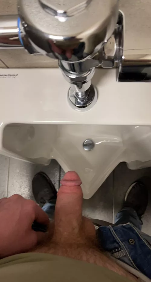 Sent this pic to my buddy while I was at work, he actually came to give me a visit when the store slowed down and he sucked me in a stall for a few minutes. Wish I would have gotten a pic or video but didn’t have time. 😔