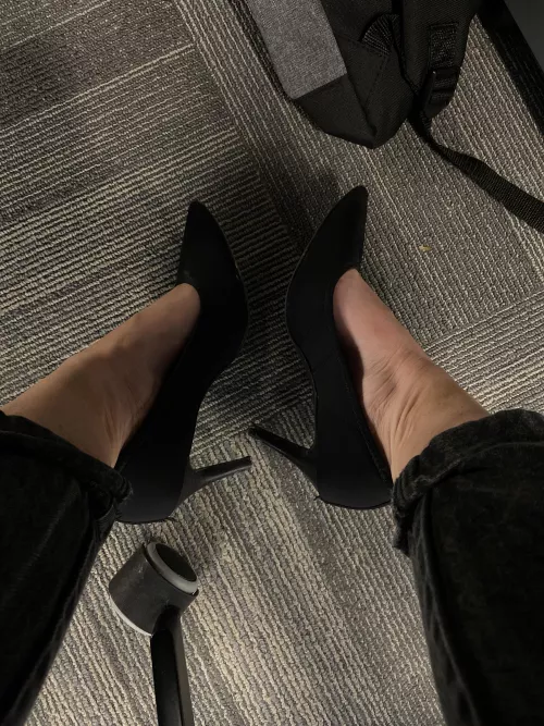 Shhhhh🤫 I’m at work, come play with me under the desk