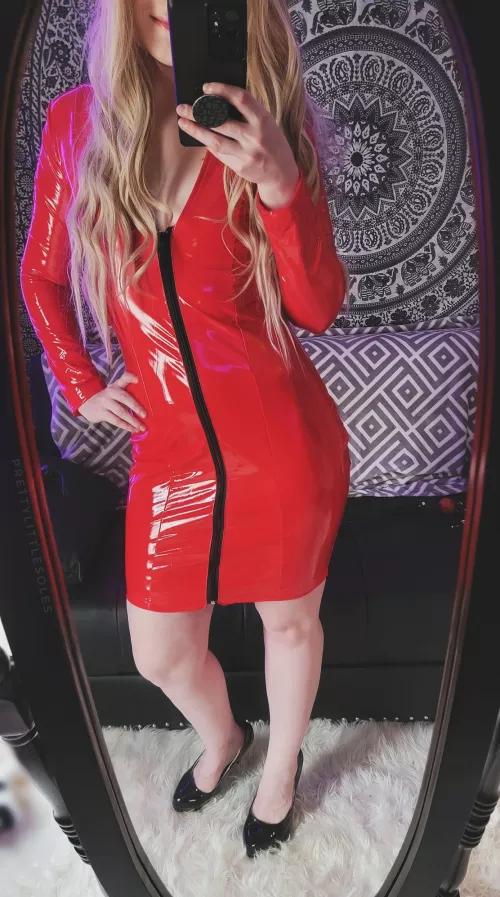 Shiny red dresses make you weak 🥵😈 [oc]