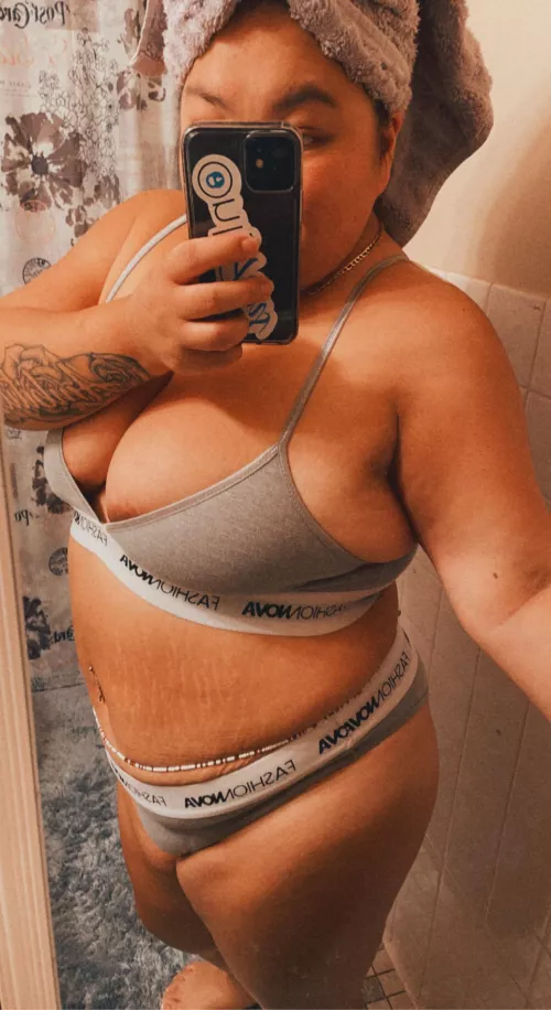 Short, cuddly, BBW, and cute! What more can you ask for?