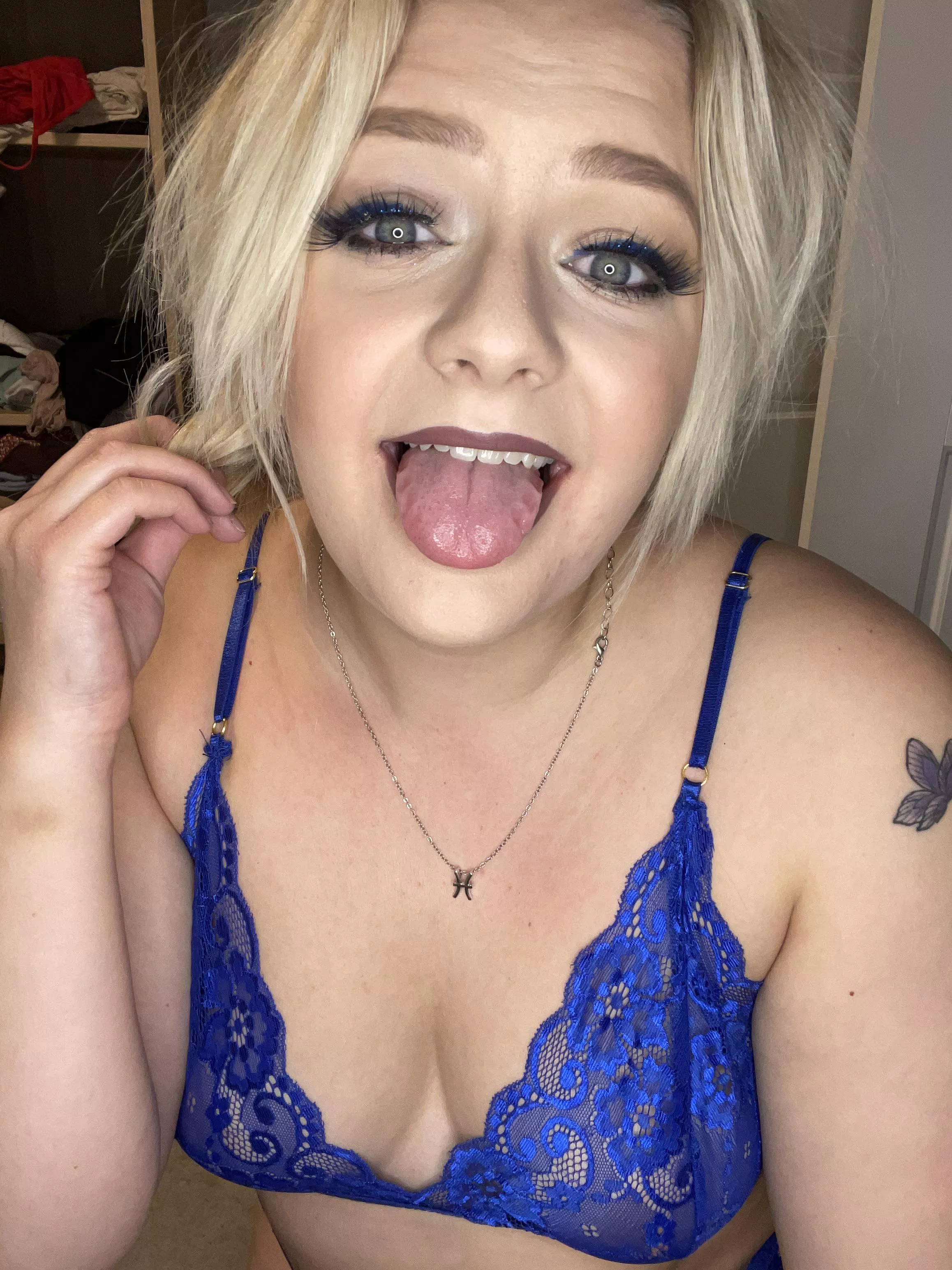 Silly me, leaving my tongue out 😛