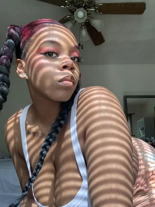 Simple but sexy 😘🥴