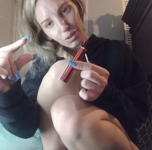 Size comparison is mistress’s favorite 😍 activity I’m always in the mood to make fun of your small cock [domme] 🍤
