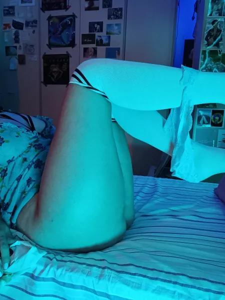 Slip these panties off (｡♡‿♡｡)