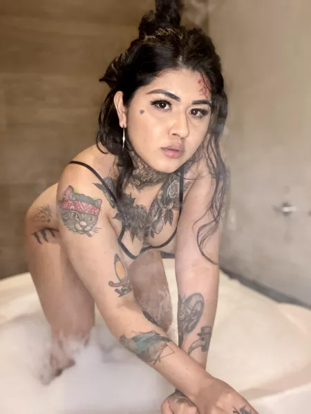 Smoking make me so fucking horny