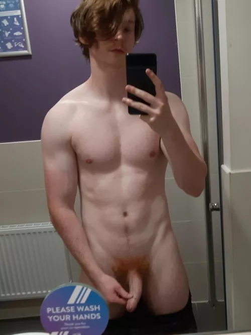 Snapping a pic of the fire bush in the changing rooms 🔥🔥