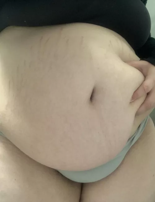 so excited to stuff my belly to the maxxxxx today 🥵💕 inbox open 🤗