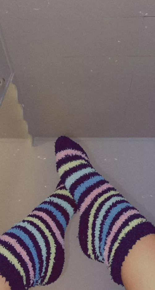 socks on or off?😋