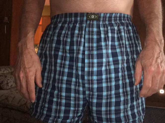 Some of you like to see boxers worn like this…